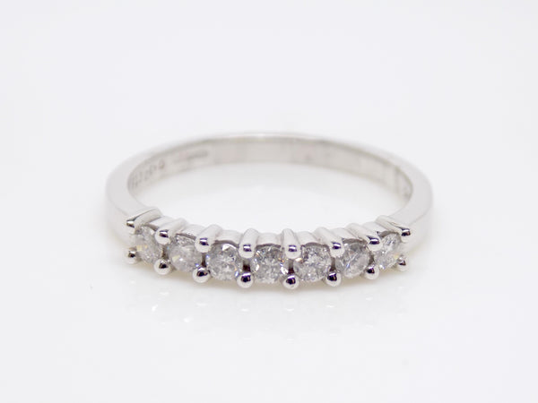 9ct White Gold Claw Set Round Brilliant Diamonds 7 Stone Wedding/Eternity Ring 0.33ct SKU 4507007